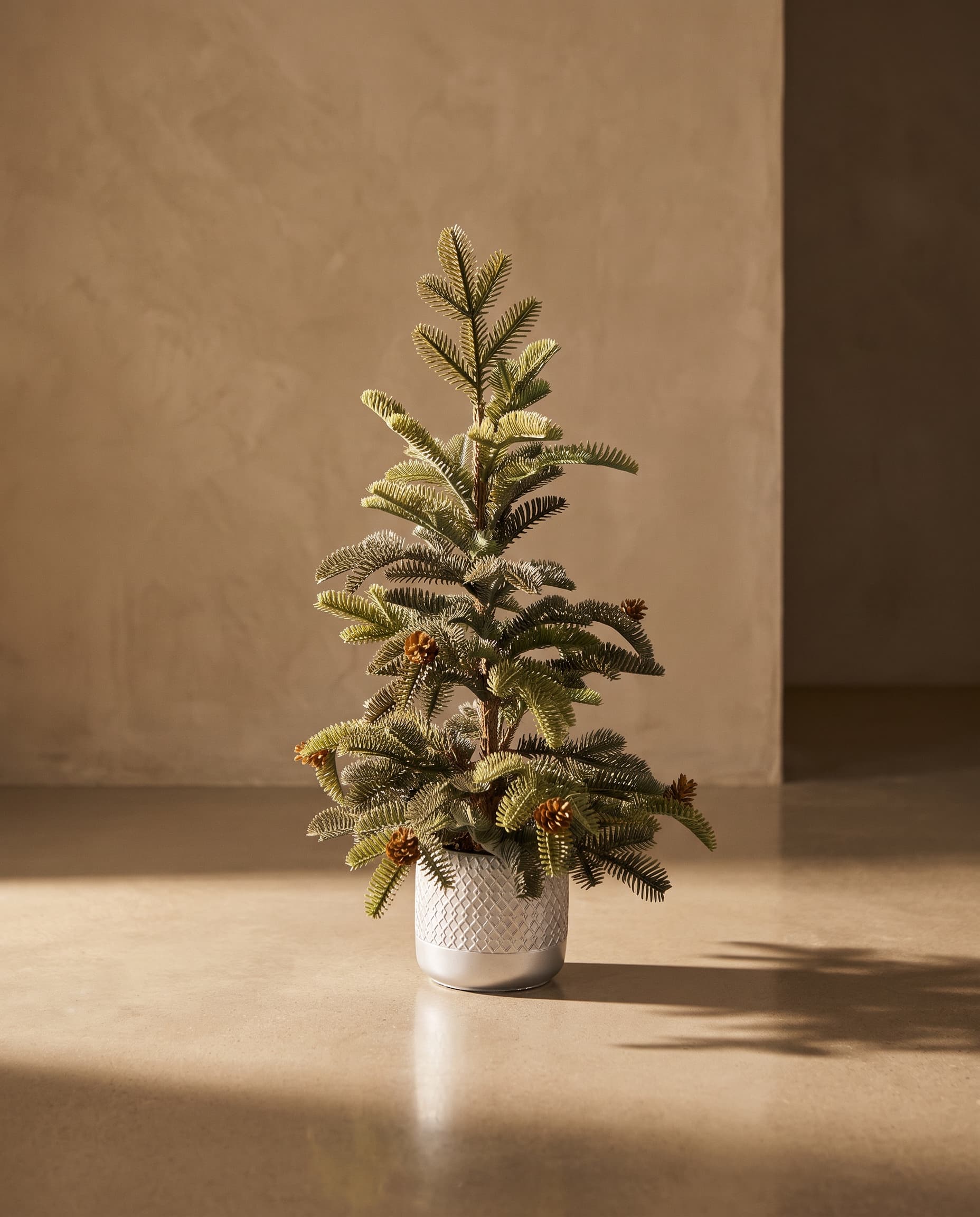 The Christmas tree (type 3) with thin twigs · 55cm
